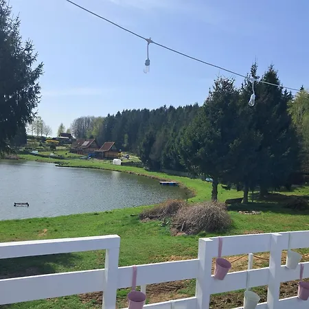 Σπίτι διακοπών Mazurski Papy Smerfa Plaza Pomost Jezioro Prywatny Staw Gospodarstwo Pasieka *