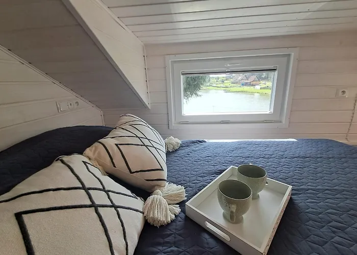 Mazurski Papy Smerfa Plaza Pomost Jezioro Prywatny Staw Gospodarstwo Pasieka *