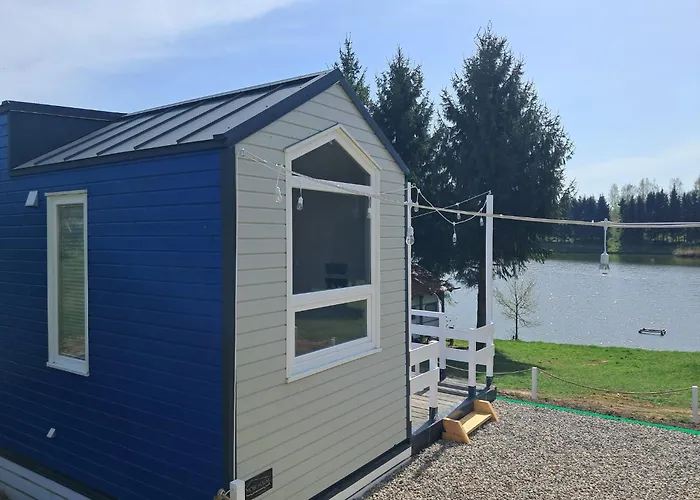 Σπίτι διακοπών Mazurski Papy Smerfa Plaza Pomost Jezioro Prywatny Staw Gospodarstwo Pasieka Lesniewo (Ketrzyn)